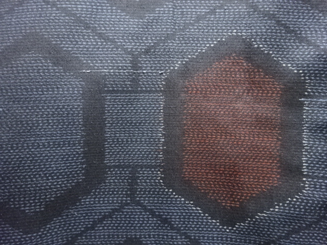  亀甲模様織り出し本場泥大島紬着物